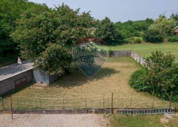 Giardino - Terreno edificabile Via Tornavento
 
2, Castano Primo - foto 1