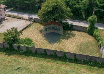 Giardino - Terreno edificabile Via Tornavento
 
2, Castano Primo - foto 7