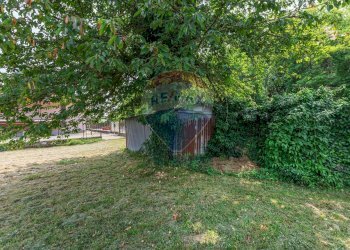 Giardino - Terreno edificabile Via Tornavento
 
2, Castano Primo - foto 12