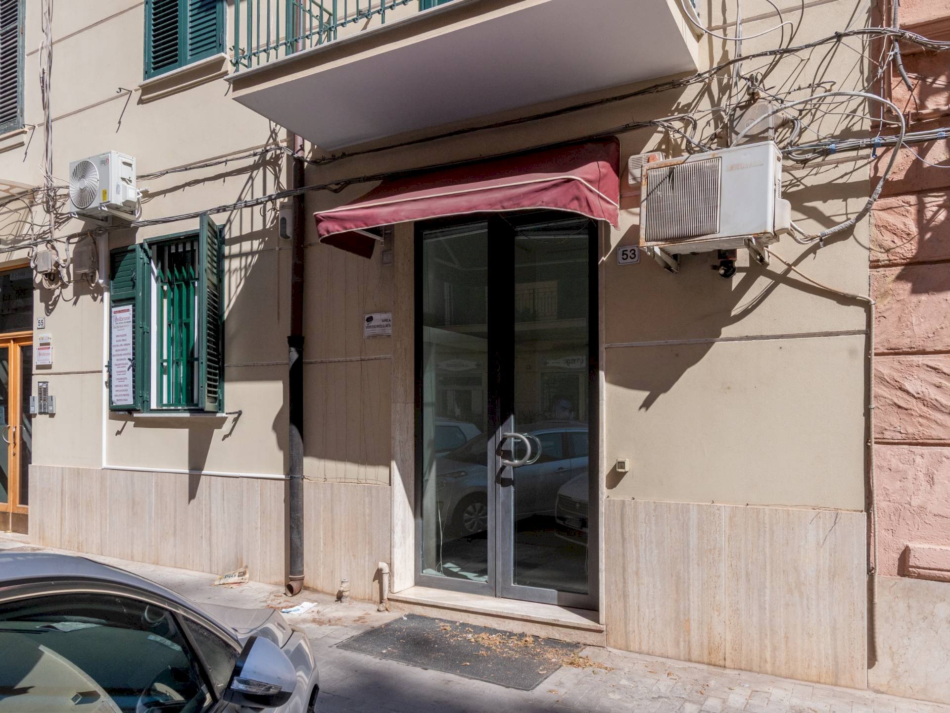 Edificio all\'aperto - Negozio Via gioacchino Di Marzo
 
53, Palermo - foto 1