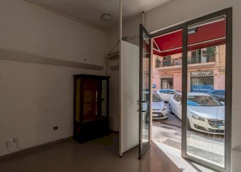 Stanza vuota - Negozio Via gioacchino Di Marzo
 
53, Palermo - foto 5