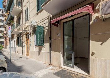 Edificio all\'aperto - Negozio Via gioacchino Di Marzo
 
53, Palermo - foto 9