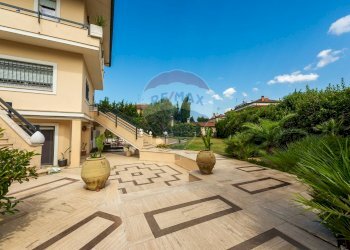 Terrazza - Villa a Schiera Via eschilo
172, Roma - foto 3