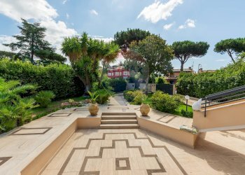 Giardino - Villa a Schiera Via eschilo
172, Roma - foto 15