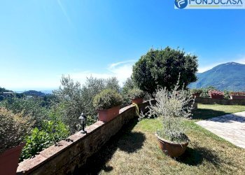 giardino - Casa semi indipendente via Lucchesi, Camaiore - foto 58