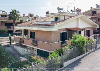 Foto 1 - Villa Via dell'Acqua Acetosa
 
32/34, Ciampino - foto 1