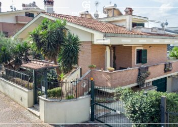 Foto 2 - Villa Via dell'Acqua Acetosa
 
32/34, Ciampino - foto 2