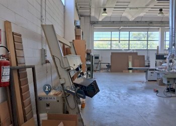 Foto 5 - Capannone Via Variante Aurelia
 
4, Sarzana - foto 5