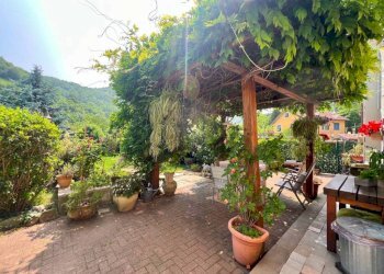 Giardino - Casa indipendente via Valle Stura, Masone - foto 5
