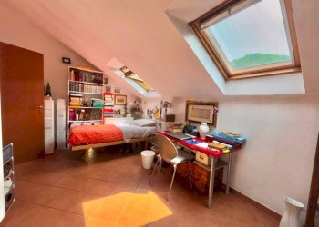 Camera da letto - Independent house via Valle Stura, Masone - photo 19