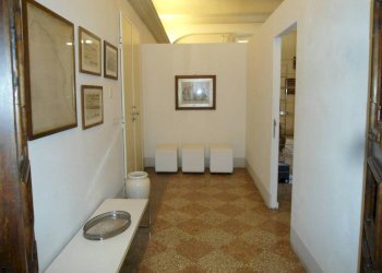 Corridoio - Trilocale via Santo Stefano, Bologna (zona Centro Storico) - foto 13