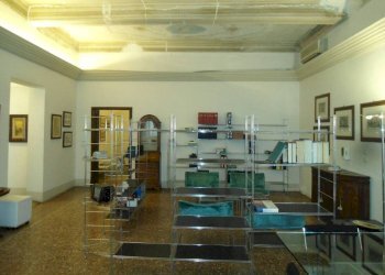 Interno non residenziale - Trilocale via Santo Stefano, Bologna (zona Centro Storico) - foto 2