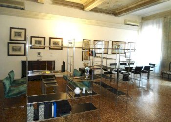 Ufficio - Trilocale via Santo Stefano, Bologna (zona Centro Storico) - foto 5