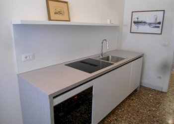 Cucina - Trilocale via Santo Stefano, Bologna (zona Centro Storico) - foto 23