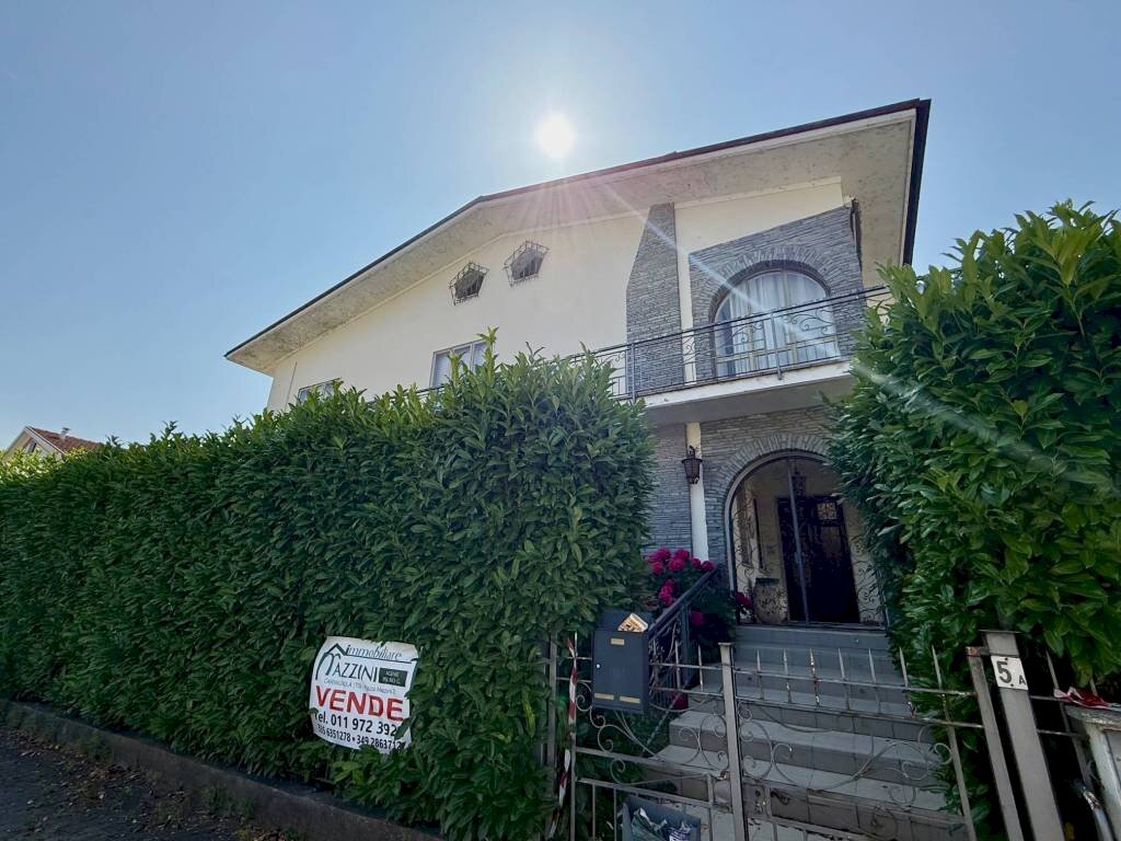 Facciata - Villa via Saluzzo, 9, Casalgrasso - foto 1