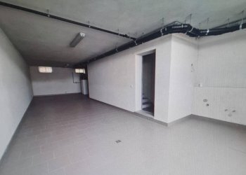 Magazzino - Villa a Schiera frazione San Barnaba, Busca - foto 8