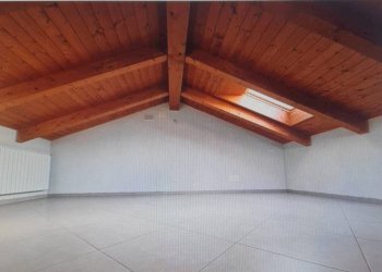 Stanza non arredata - Villa a Schiera frazione San Barnaba, Busca - foto 9