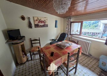 Salone - Quadrilocale via Vittorio Veneto, 34, Frassino - foto 2