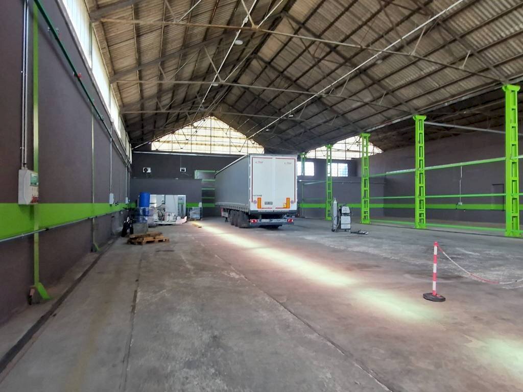 Interno non residenziale - Capannone via Enrico Fermi, Garbagnate Milanese - foto 1