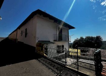 Facciata - Casa indipendente via 4 Novembre, 4, Celle Enomondo - foto 3