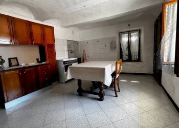 Cucina - Casa indipendente via 4 Novembre, 4, Celle Enomondo - foto 15