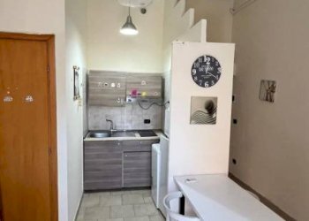 Cucina - Monolocale via Isonzo, 61, Bari - foto 2