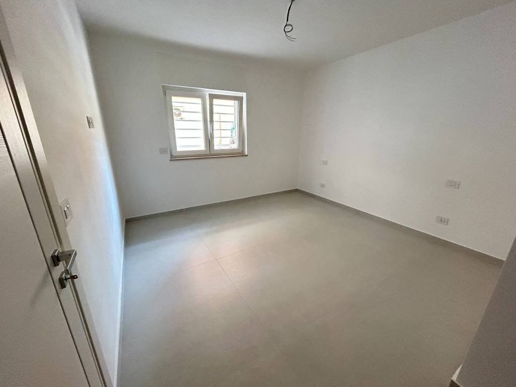 Camera da letto - Trilocale via Bari, 24, Giovinazzo - foto 2