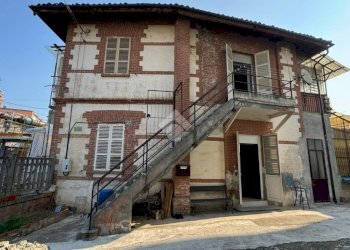 Independent house Corso Re Umberto, Verzuolo - photo 3