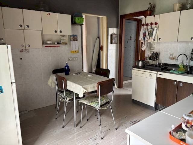 Cucina - Villa via Etienne Arnaud, 28, Torre Pellice - foto 3