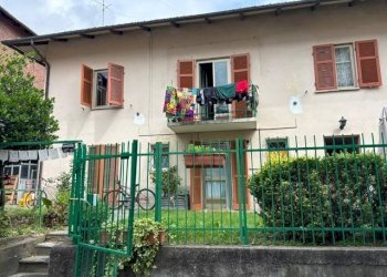 Facciata - Villa via Etienne Arnaud, 28, Torre Pellice - foto 1