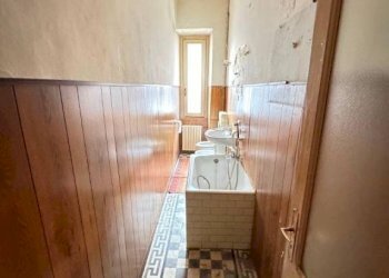 Lavanderia - Trilocale via Alessandro Ferraris di Celle, 5, Cuneo (zona Centro) - foto 6