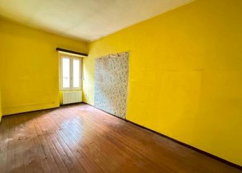 Camera da letto - Trilocale via Alessandro Ferraris di Celle, 5, Cuneo (zona Centro) - foto 13