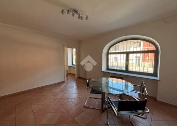 Four-room apartment Via monviso, Saluzzo - photo 1