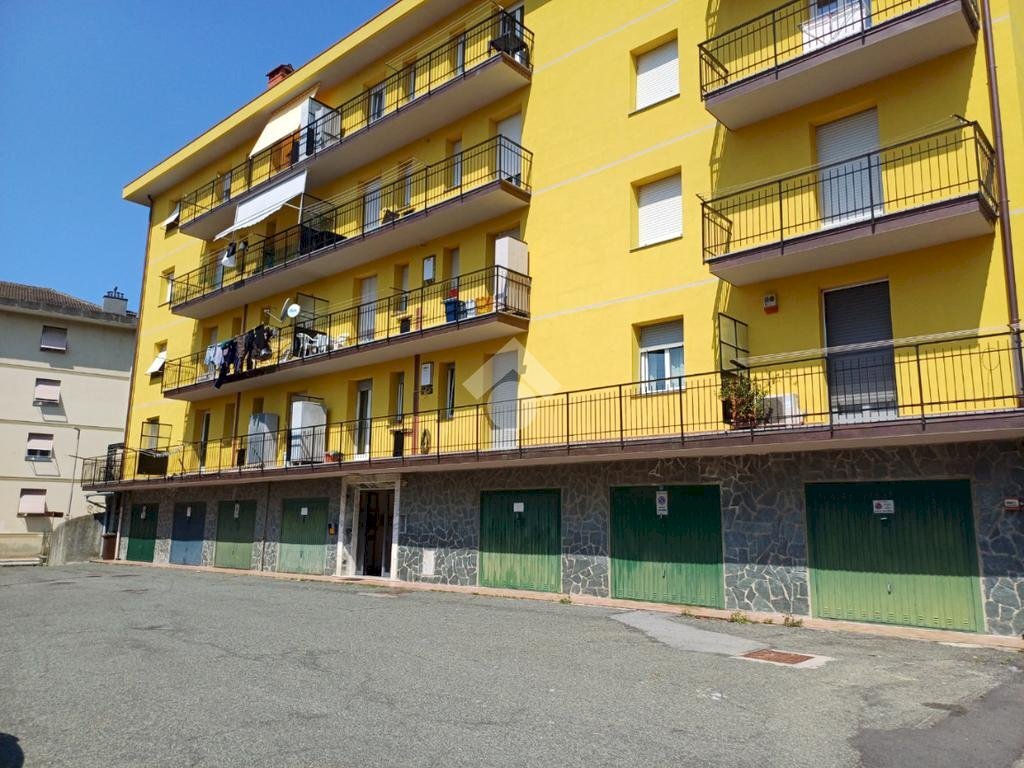 Three-room apartment Via Milite Ignoto, Busalla - photo 1