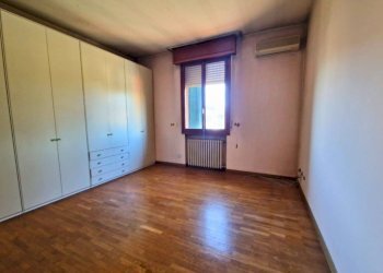 Apartment Reggio nell'Emilia - photo 17