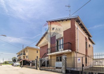 Independent house Via Cervino, 3 
 Santhià, Santhià - photo 4