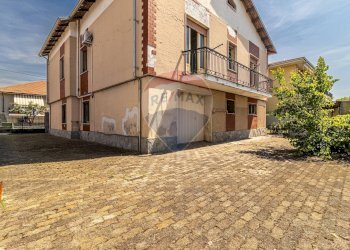 Independent house Via Cervino, 3 
 Santhià, Santhià - photo 11