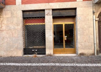 Negozio Via Giacomo Matteotti, Galliate - foto 16