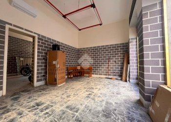 Negozio Via Giacomo Matteotti, Galliate - foto 24