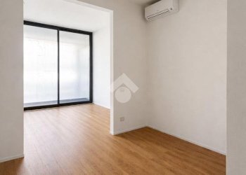 Two-room apartment Piazza Caduti di Superga, Parma (neighborhood Montanara) - photo 1