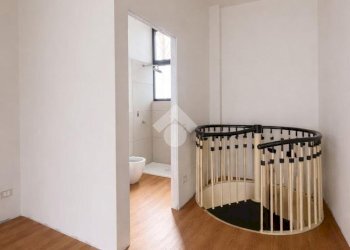 Two-room apartment Piazza Caduti di Superga, Parma (neighborhood Montanara) - photo 2