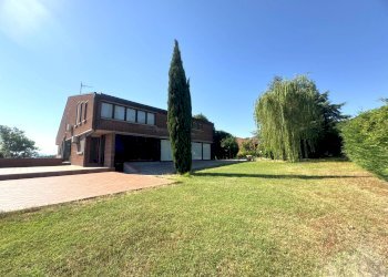 Foto 1 - Villa VIA COLLEPAGANELLO, Fabriano - foto 1