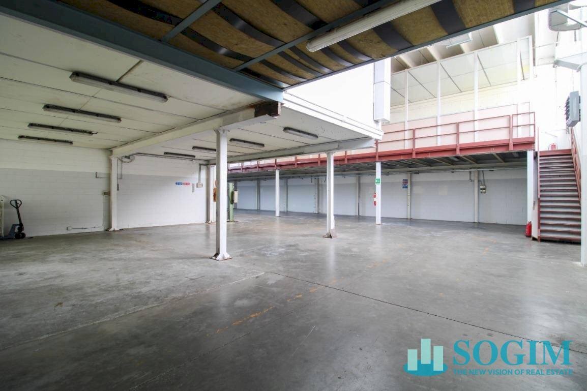 Foto 2 - Capannone via lombardia
1, Vignate - foto 2