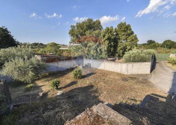 Giardino - Rustico via torrente lavinaio
 
23, Viagrande - foto 8