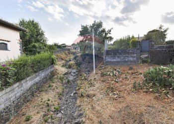 Giardino - Rustico via torrente lavinaio
 
23, Viagrande - foto 23