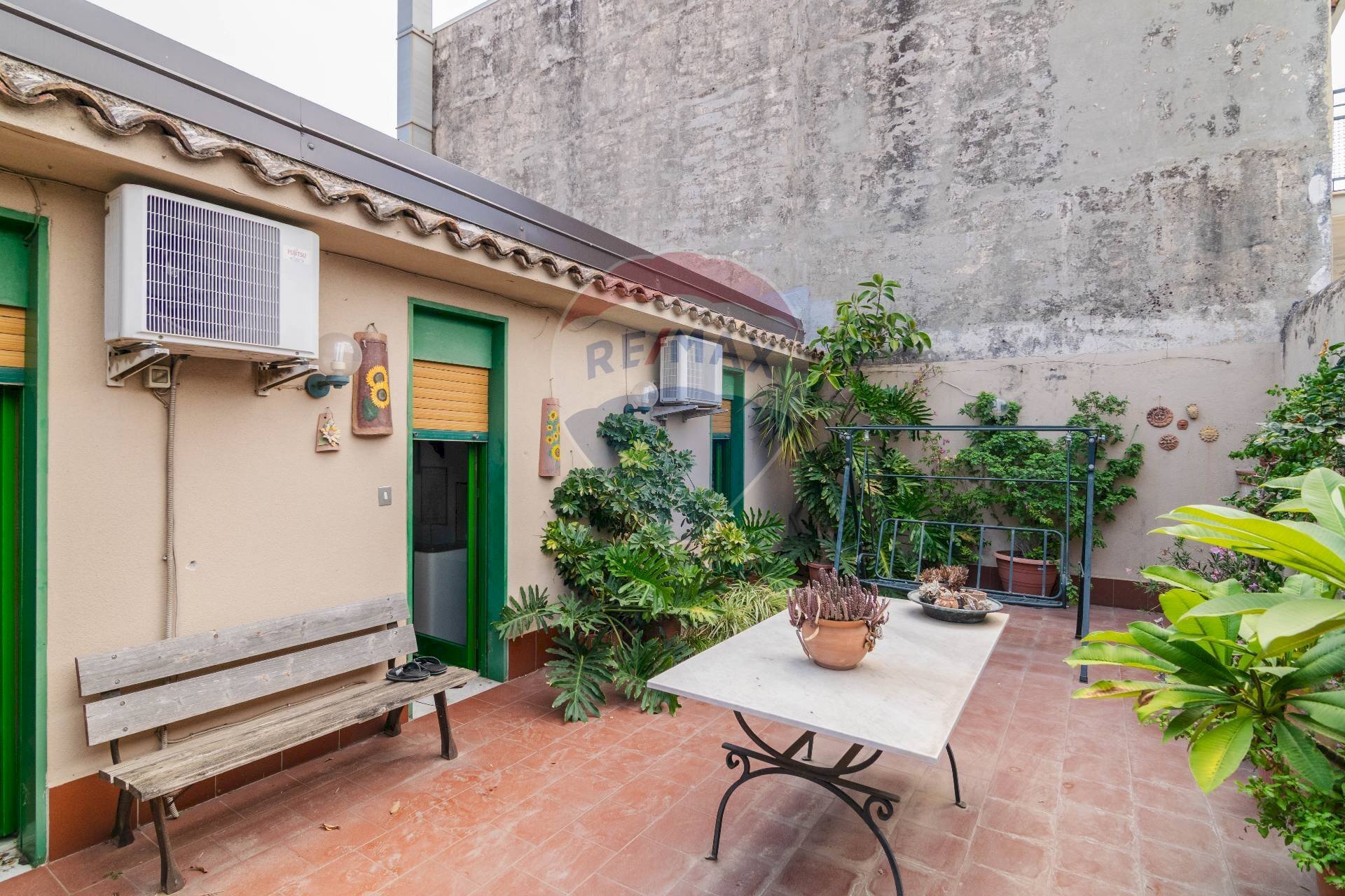 Terrazza - Quadrilocale Via Cibele
 
59, Catania - foto 1