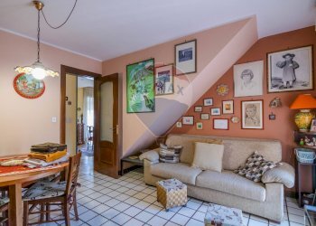 Sala da pranzo - Quadrilocale Via Cibele
 
59, Catania - foto 16