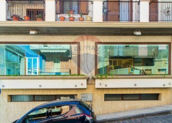 Edificio all\'aperto - Commercial Premises Via Santissimo Crocifisso
 
33, Ramacca - photo 1