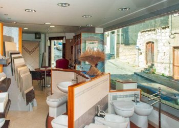 Bagno - Commercial Premises Via Santissimo Crocifisso
 
33, Ramacca - photo 10