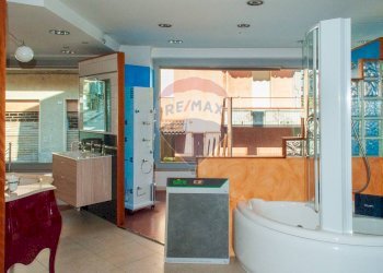 Bagno - Commercial Premises Via Santissimo Crocifisso
 
33, Ramacca - photo 12